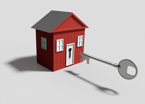 Przewodnik po procesie sprzedaży mieszkania: od wyceny do przekazania kluczy.